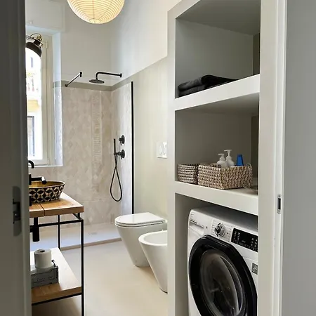 Elegant Center Milánó